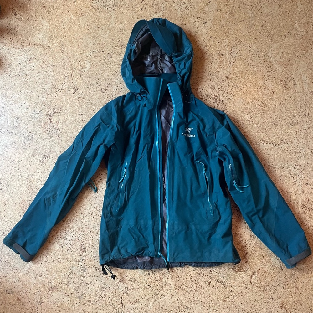 Arcteryx women’s gore tex jacket